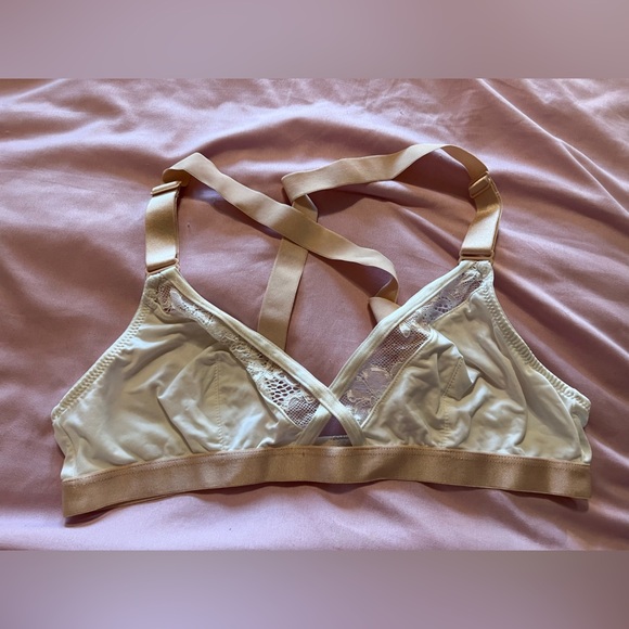 4 super cute and sexy bralettes - Picture 3 of 8